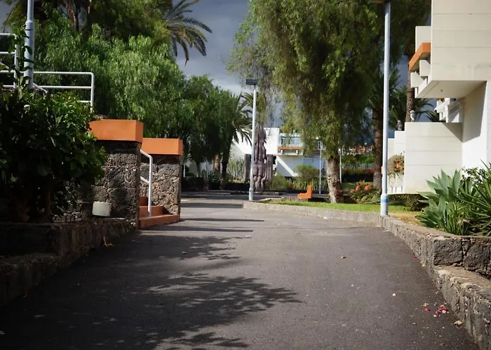 Air-conditioned, Remarkably Beautiful Apartment, Fibre Wi-fi, Pool *