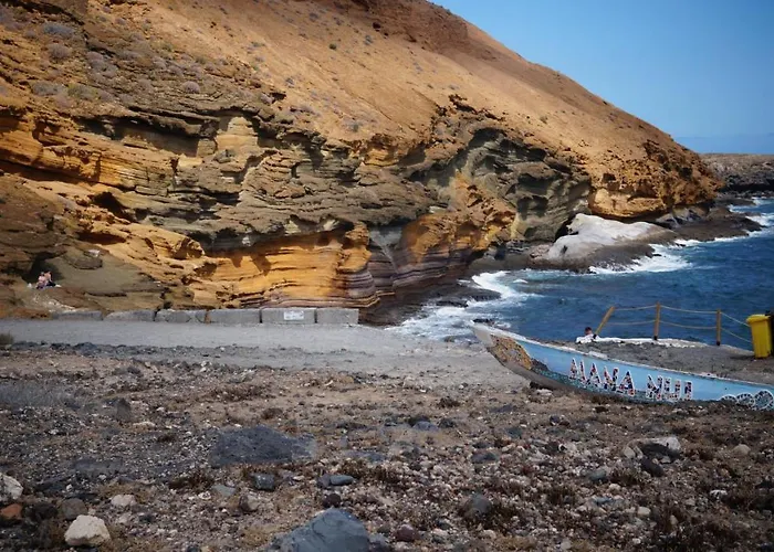 Air-conditioned, Remarkably Beautiful Apartment, Fibre Wi-fi, Pool Arona (Tenerife)