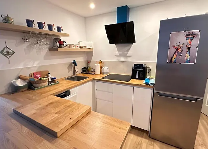 Air-conditioned, Remarkably Beautiful Apartment, Fibre Wi-fi, Pool