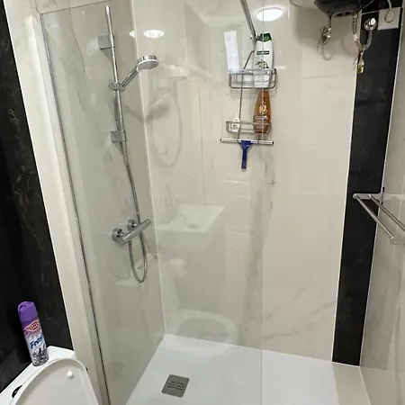 아파트 Air-conditioned, Remarkably Beautiful Apartment, Fibre Wi-fi, Pool